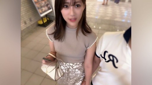 FC2PPV-3991760 清楚でおっとりした後輩女.*。デートついでに遠隔バイブ公衆の面前でマン汁垂らしててイキまくり！お嬢様のくせに毛ありマンコなので罰として大量中出し！