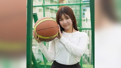 FC2PPV-4330270 親友の彼女をNTR、スポッチャで遊んでいる最中に興奮し野外でそのまま巨根を挿入