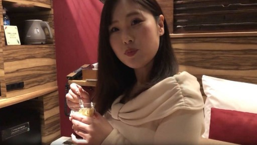 FC2PPV-4596895 이웃으로 이사 온 외로운 유부녀에게 말을 걸면 터무니없는 음란 유부녀였습니다.